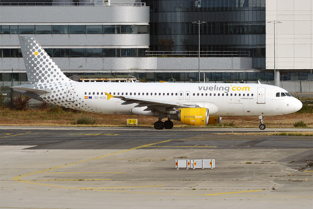 Photo of Vueling EC-KCU, Airbus A320