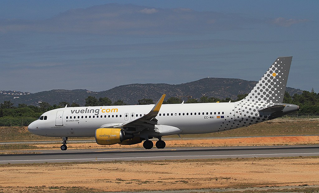Photo of Vueling EC-MAI, Airbus A320