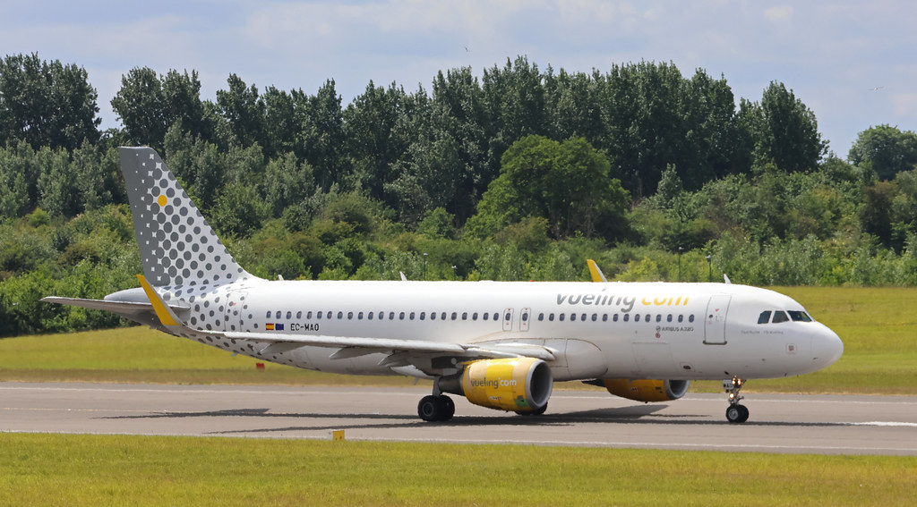 Photo of Vueling EC-MAO, Airbus A320