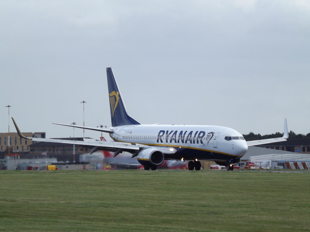 Photo of Ryanair EI-DCX, Boeing 737-800