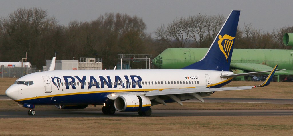 Photo of Ryanair EI-DCZ, Boeing 737-800