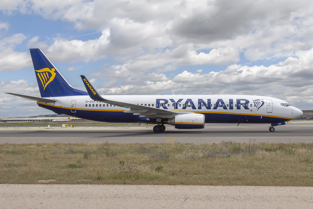 Photo of Ryanair EI-EKG, Boeing 737-800