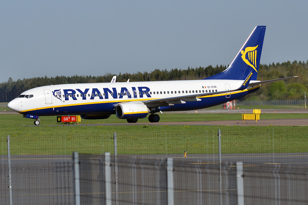 Photo of Ryanair EI-EVR, Boeing 737-800