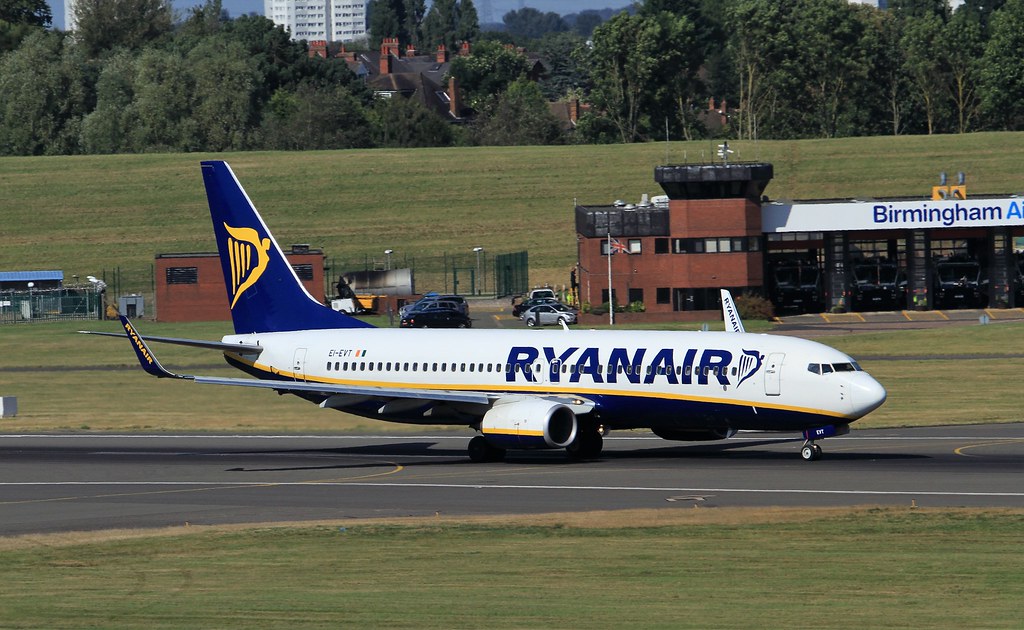 Photo of Ryanair EI-EVT, Boeing 737-800