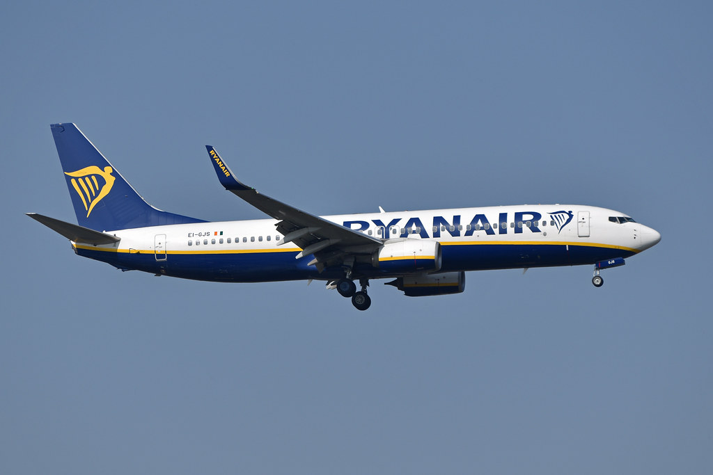 Photo of Ryanair EI-GJS, Boeing 737-800