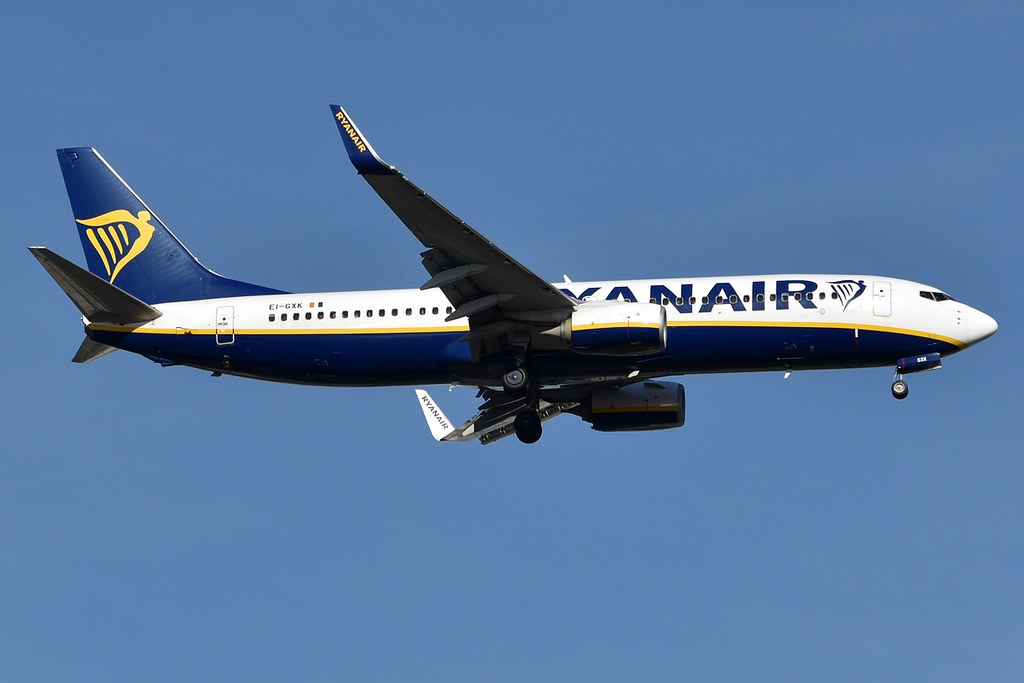 Photo of Ryanair EI-GXK, Boeing 737-800