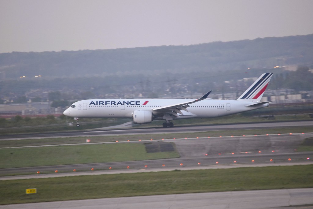 Photo of Air France F-HTYE, Airbus A350-900