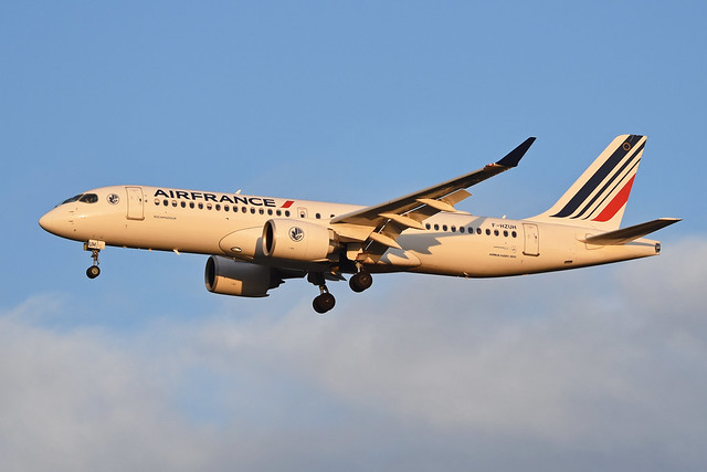 Photo of Photo of Airbus A220-300