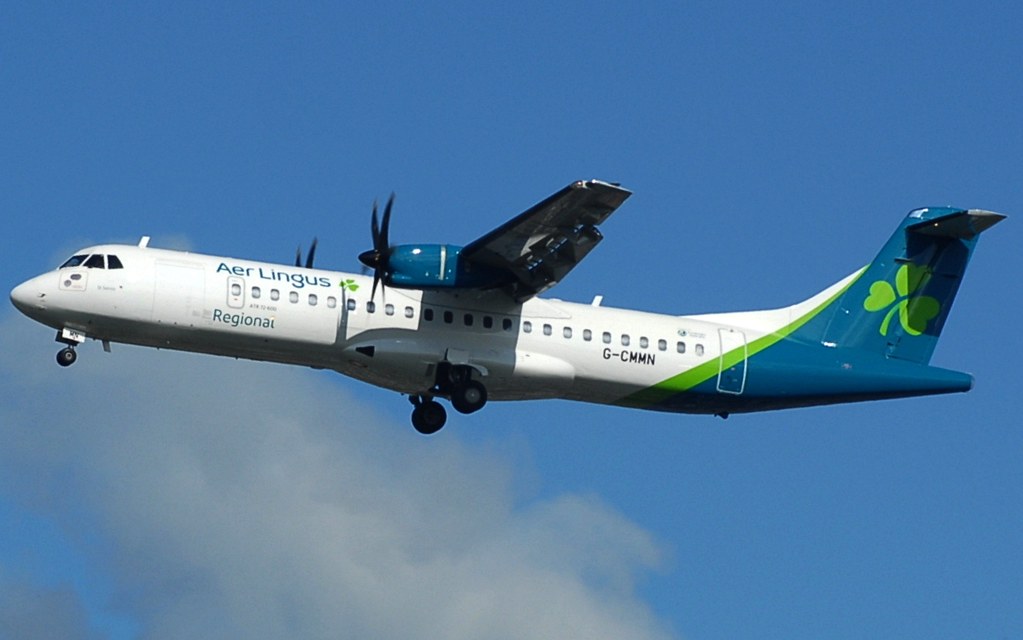 Photo of Emerald Airlines UK G-CMMN, ATR ATR-72-200