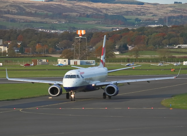 Photo of Photo of Embraer ERJ-190