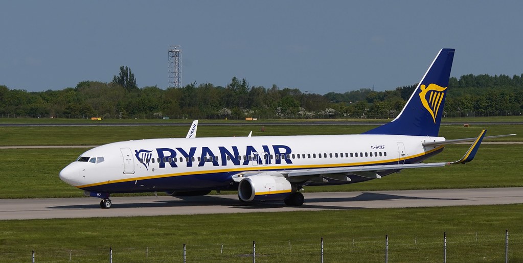 Photo of Ryanair UK G-RUKF, Boeing 737-800