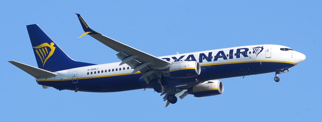 Photo of Ryanair UK G-RUKJ, Boeing 737-800