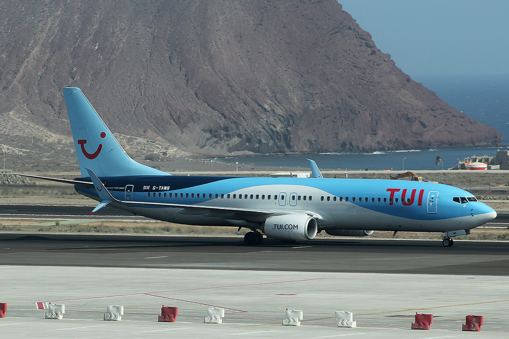 Photo of TUI Airways G-TAWB, Boeing 737-800