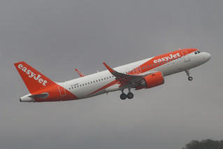 Photo of G-UZEF