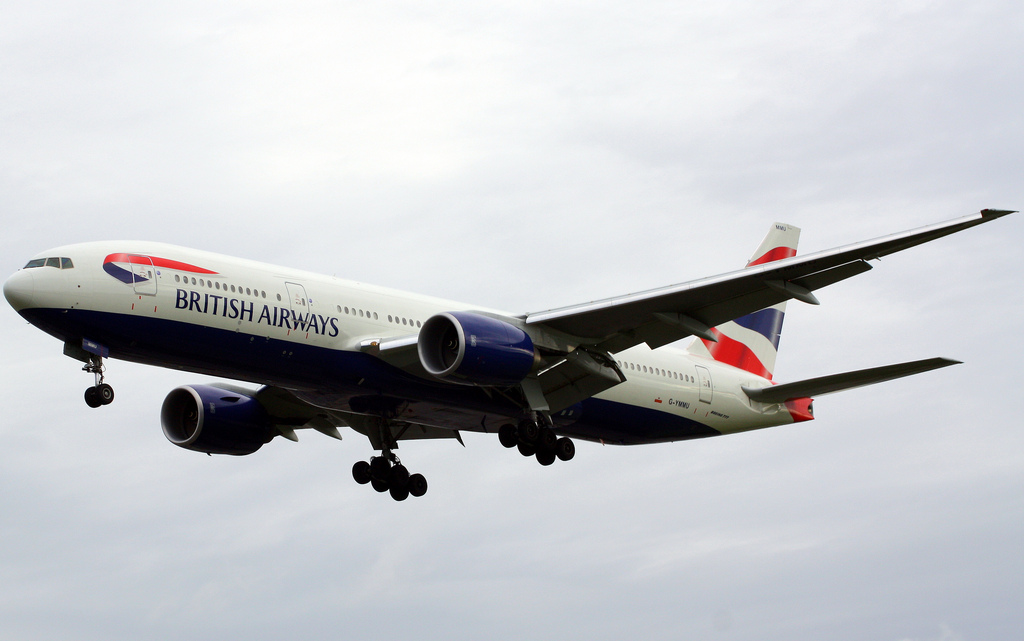 Photo of British Airways G-YMMU, Boeing 777-200