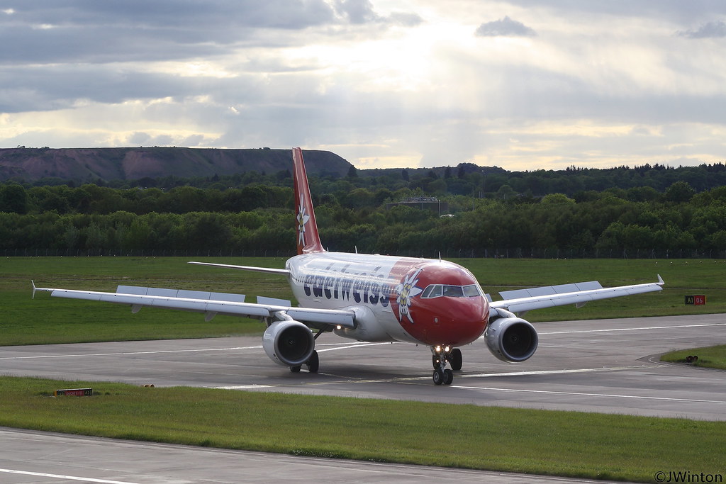 Photo of Edelweiss Air HB-IHY, Airbus A320