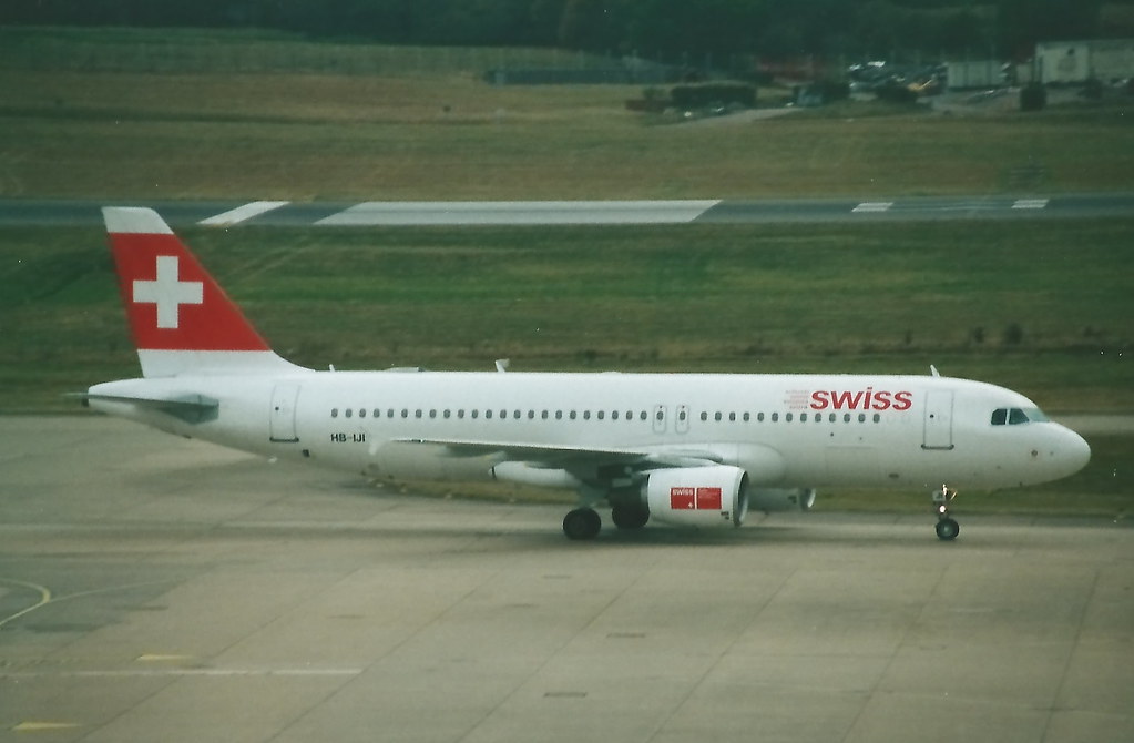 Photo of Swiss International Airlines HB-IJI, Airbus A320
