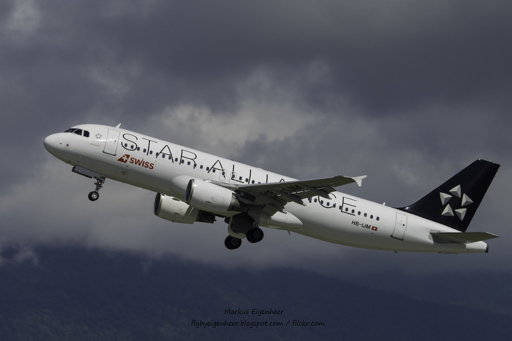 Photo of Swiss International Airlines HB-IJM, Airbus A320