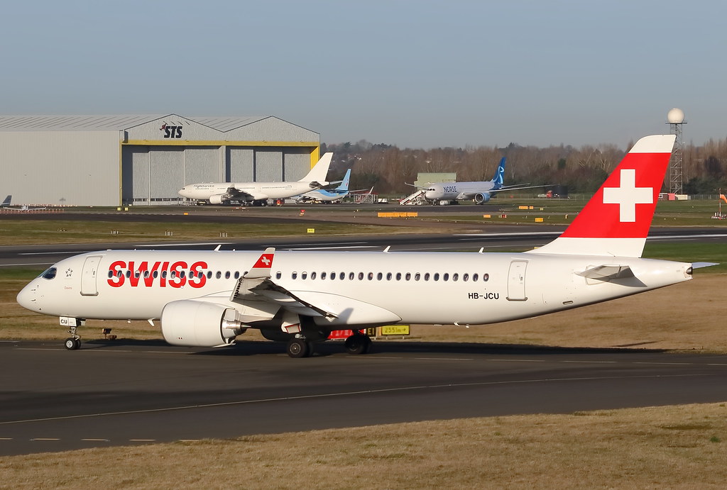 Photo of Swiss International Airlines HB-JCU, Airbus A220-300
