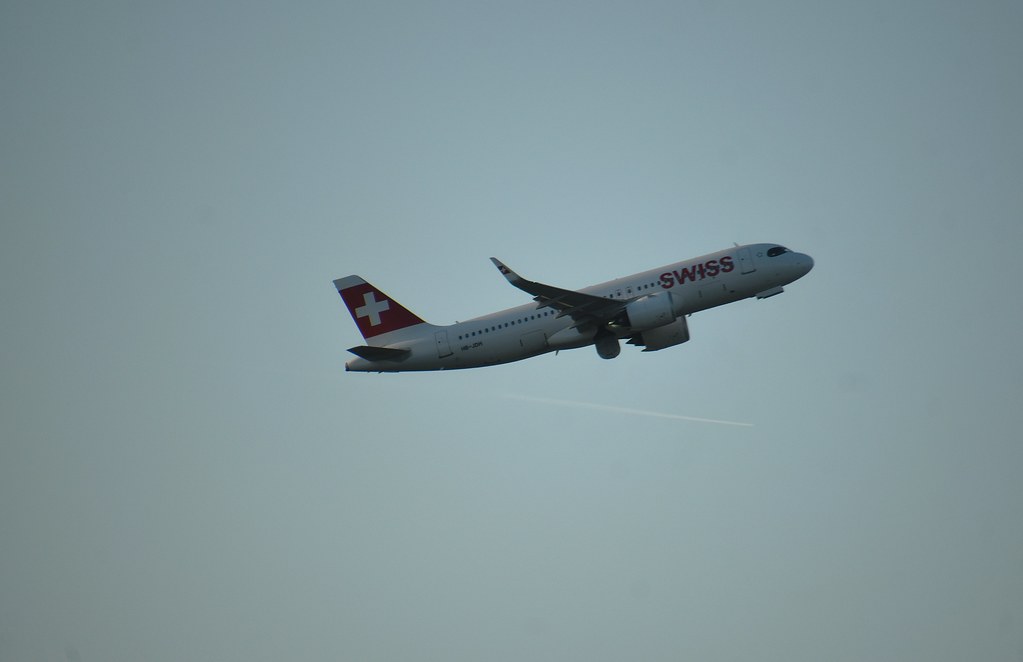 Photo of Swiss International Airlines HB-JDH, Airbus A320-200N