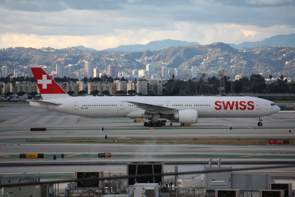 Photo of Swiss International Airlines HB-JNF, Boeing 777-300
