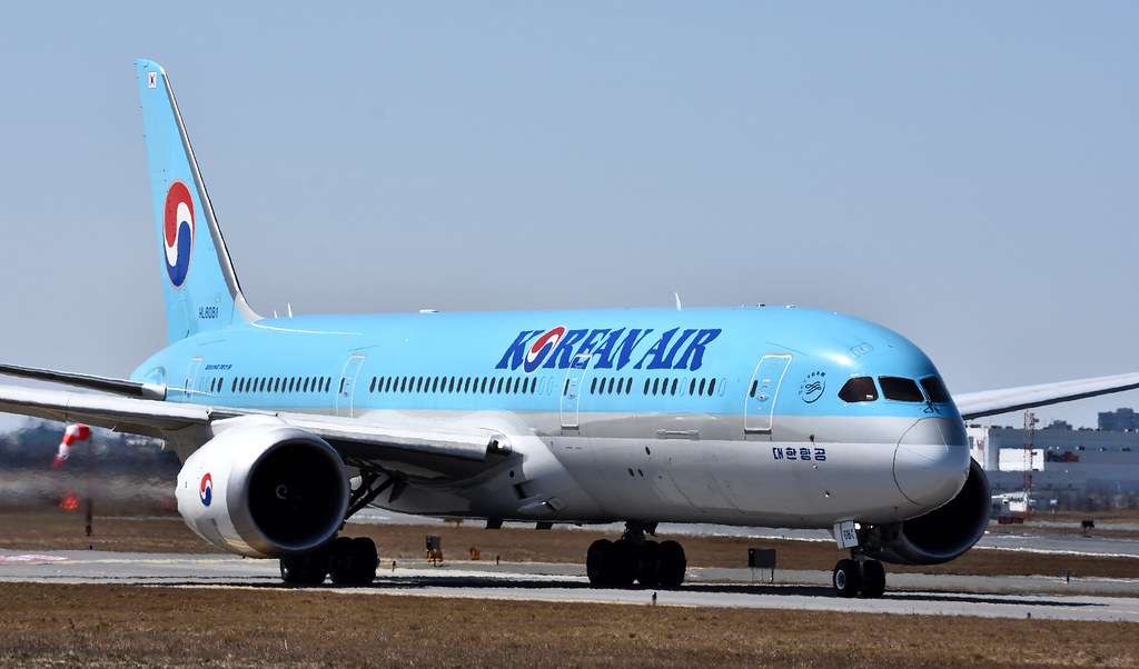 Photo of Korean Airlines HL8081, Boeing 787-9 Dreamliner
