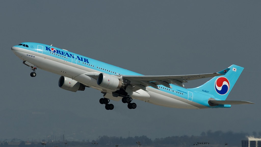 Photo of Korean Airlines HL8227, Airbus A330-200