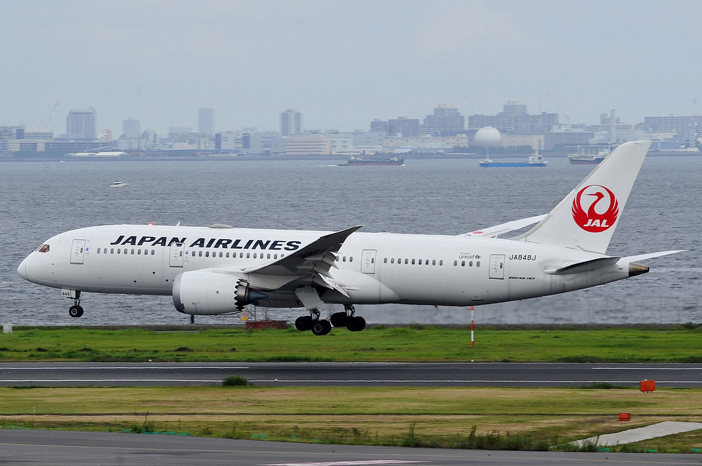 Photo of JAL Japan Airlines JA848J, Boeing 787-8 Dreamliner