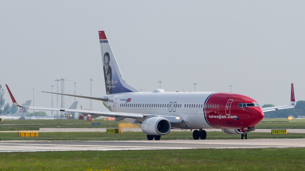 Photo of Norwegian LN-DYM, Boeing 737-800