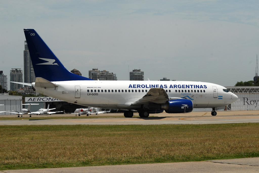 Photo of Aerolineas Argentinas LV-GOO, Boeing 737-700