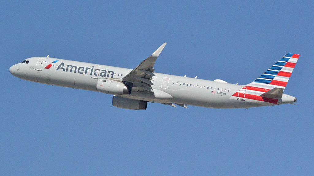 Photo of American Airlines N108NN, Airbus A321