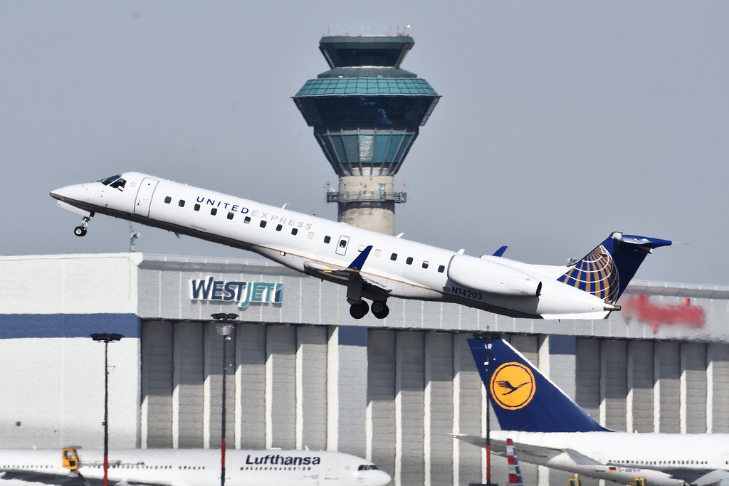 Photo of Expressjet N14203, Embraer ERJ-145