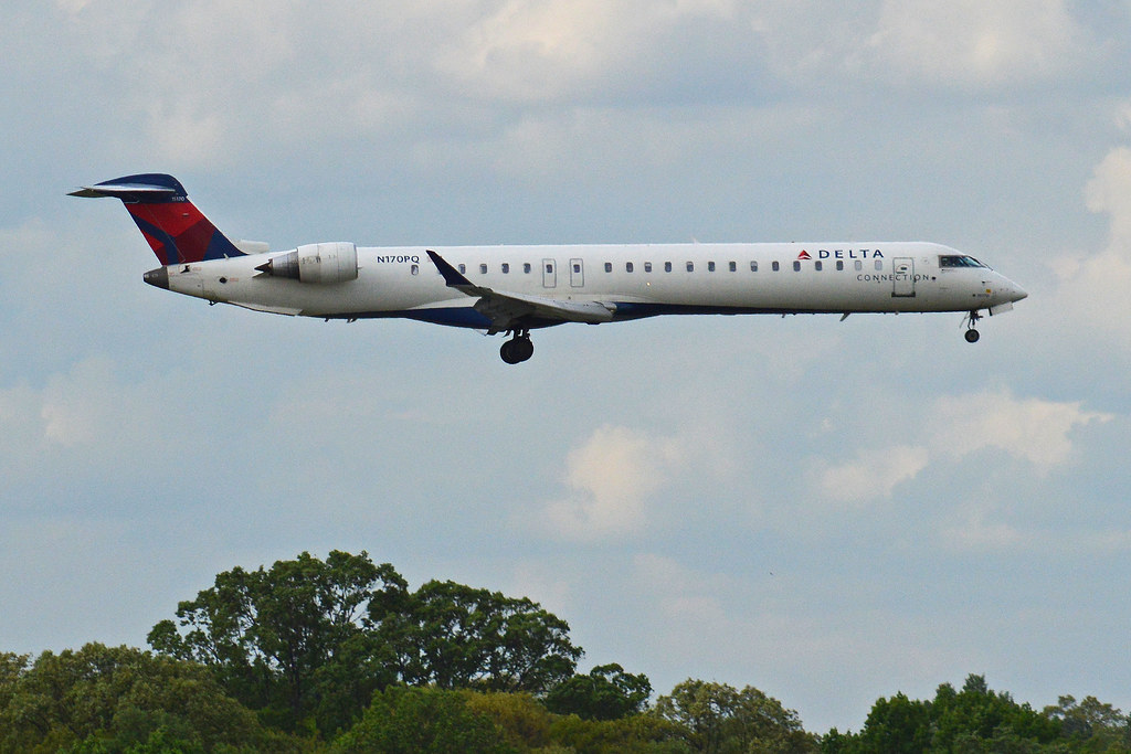 Photo of Skywest Airlines N170PQ, Canadair CL-600 Regional Jet CRJ-705