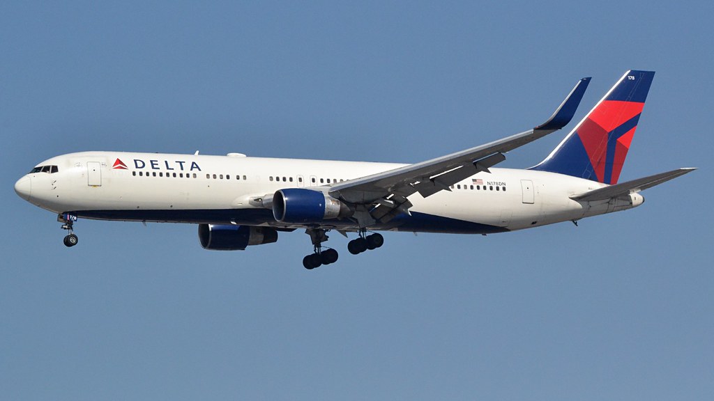 Photo of Delta Airlines N178DN, Boeing 767-300