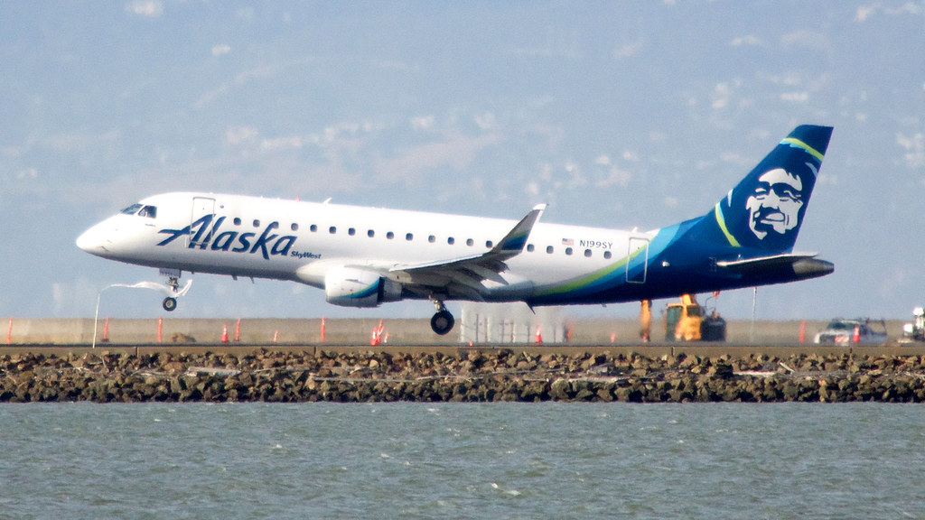 Photo of Skywest Airlines N199SY, Embraer ERJ-175
