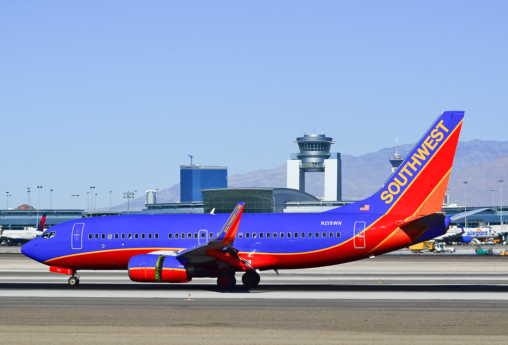 Photo of Southwest Airlines N218WN, Boeing 737-700