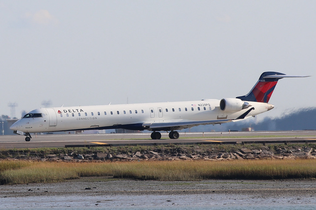 Photo of Endeavor Air N228PQ, Canadair CL-600 Regional Jet CRJ-705
