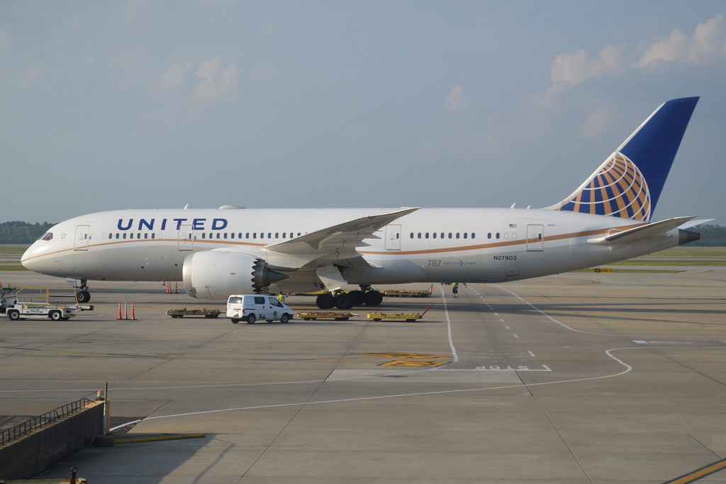 Photo of United N27903, Boeing 787-8 Dreamliner