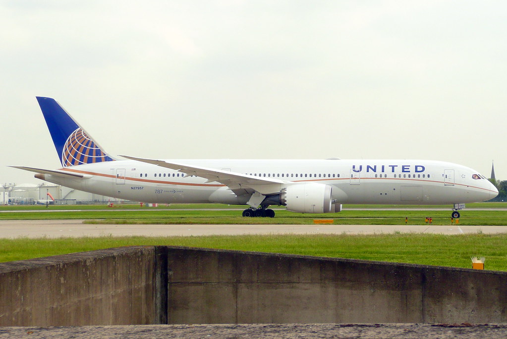 Photo of United N27957, Boeing 787-9 Dreamliner