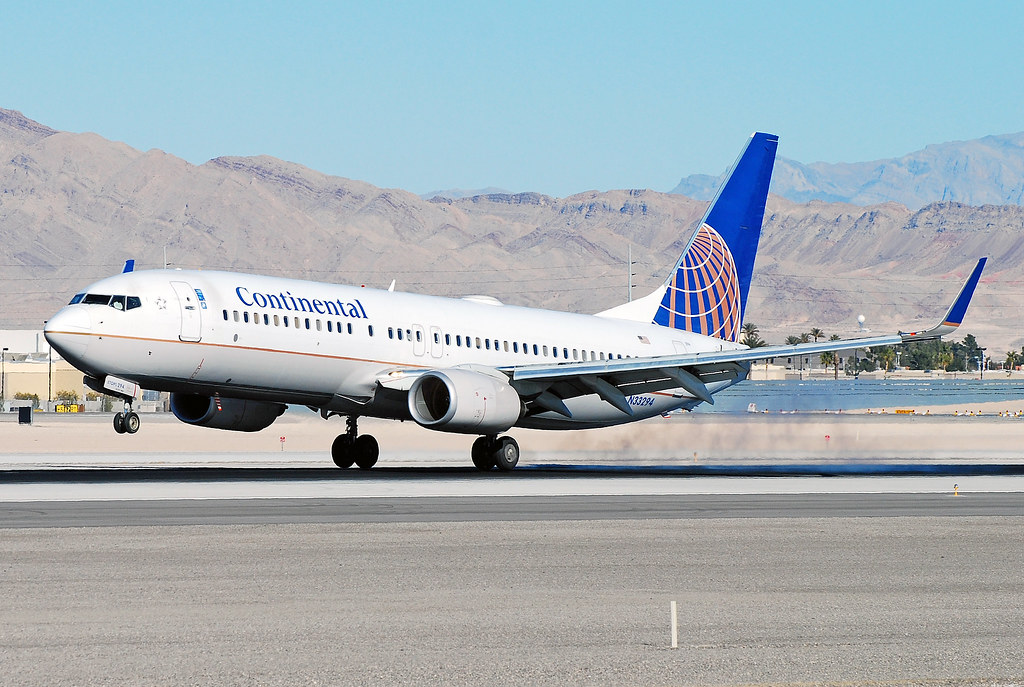 Photo of United N33294, Boeing 737-800