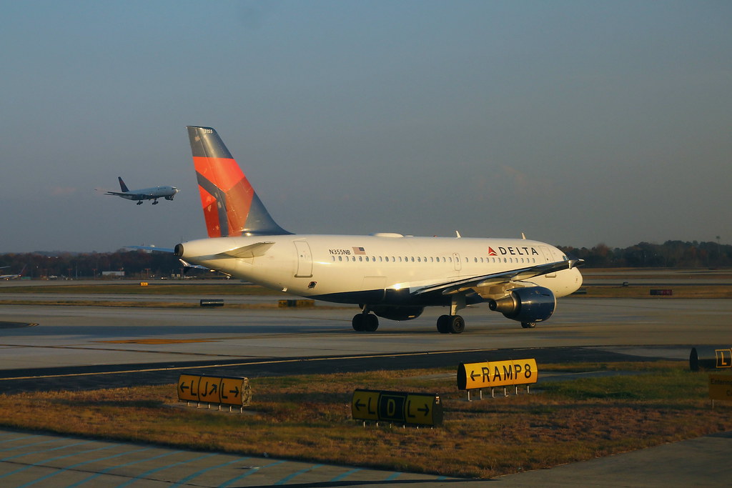 Photo of Delta Airlines N355NB, Airbus A319