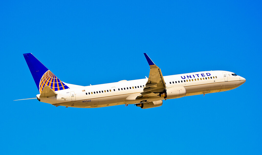 Photo of United N37413, Boeing 737-900