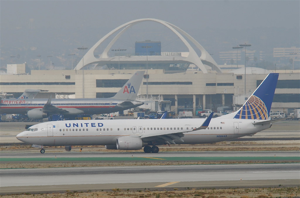 Photo of United N38443, Boeing 737-900