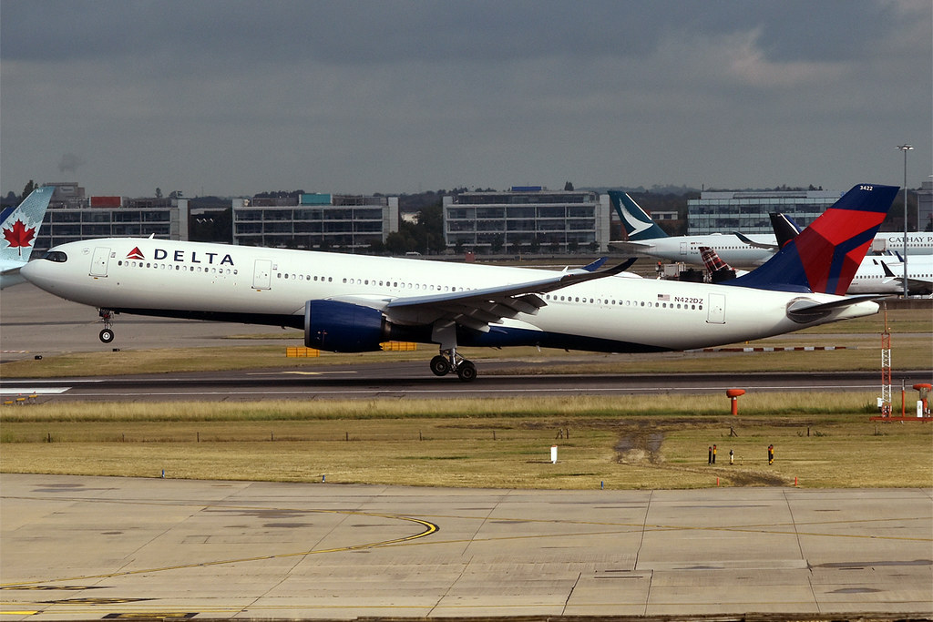 Photo of Delta Airlines N422DZ, Airbus A330-900