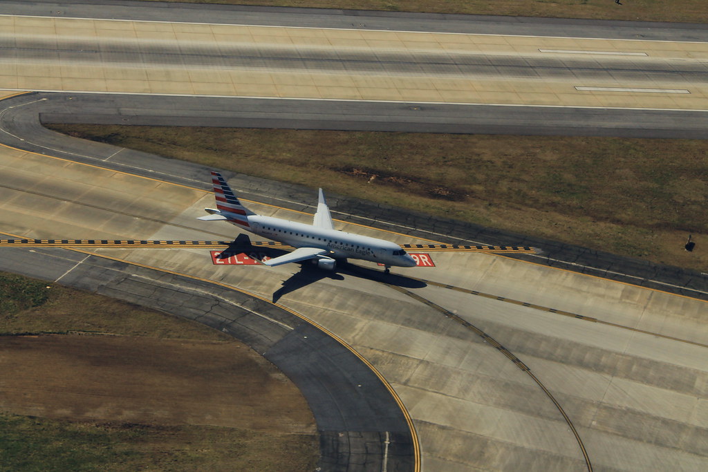 Photo of Republic Airways N424YX, Embraer ERJ-175