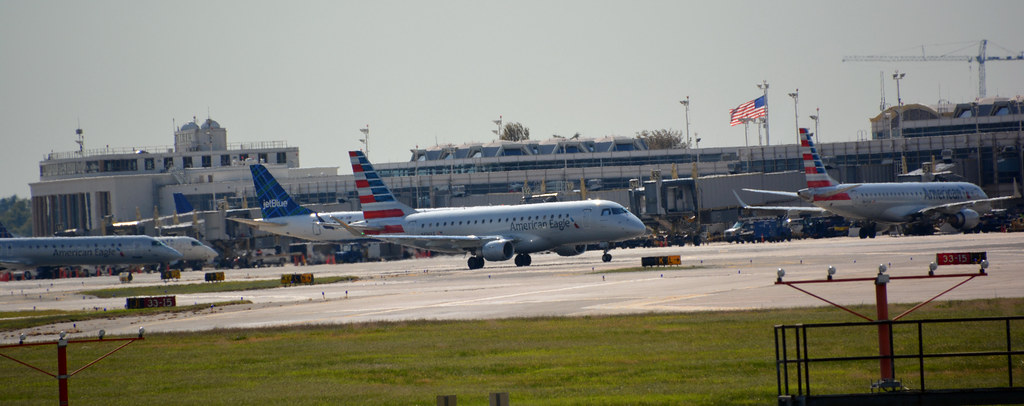 Photo of Republic Airways N436YX, Embraer ERJ-175