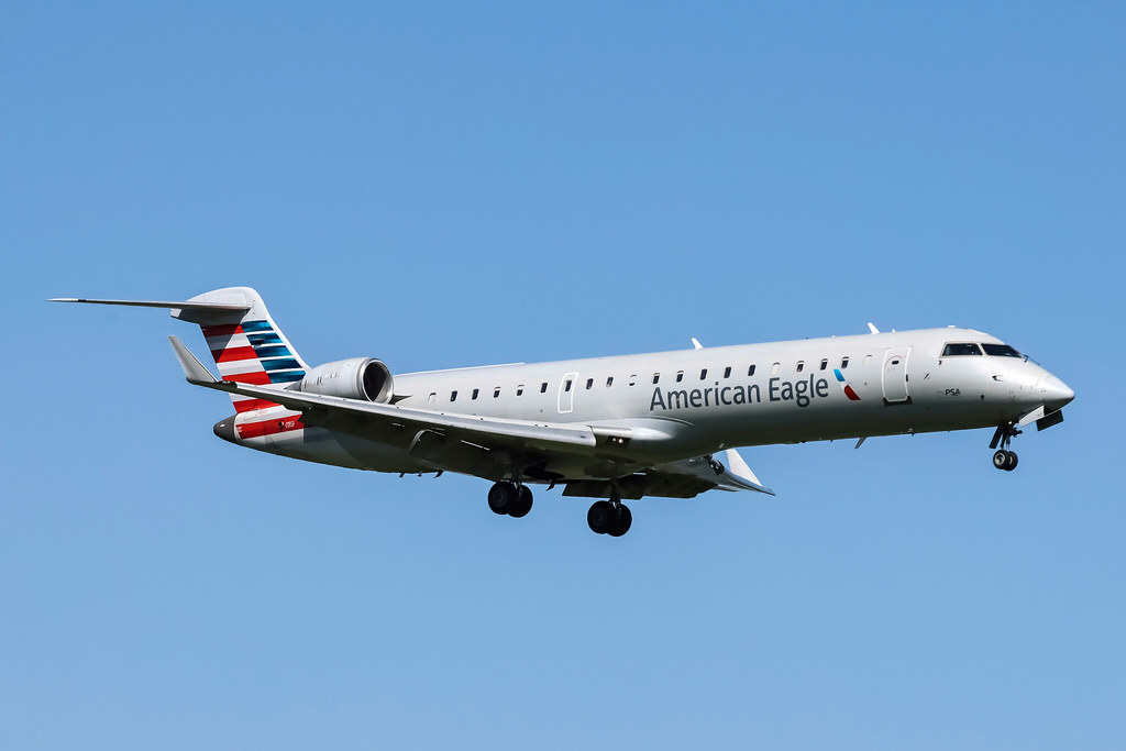 Photo of PSA Airlines N517AE, Canadair CRJ-700