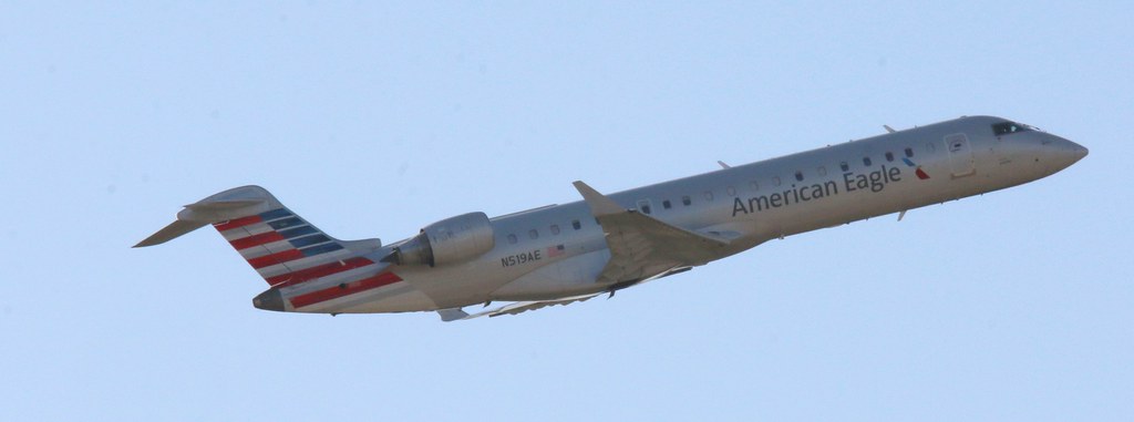 Photo of PSA Airlines N519AE, Canadair CRJ-700