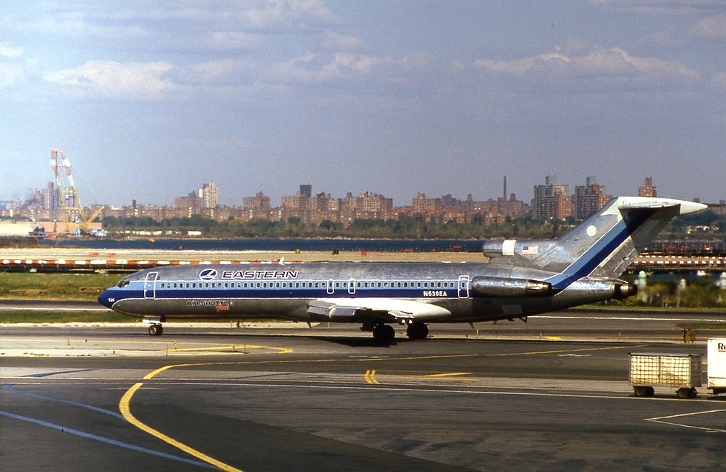 Photo of PSA Airlines N530EA, Canadair CRJ-700
