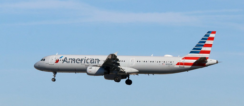 Photo of American Airlines N545UW, Airbus A321